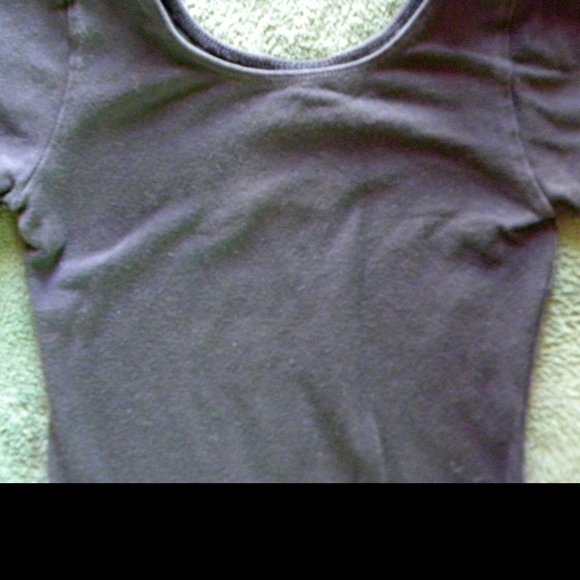 XS One Piece Black Short Sleeve Leotard - Picture 3 of 5